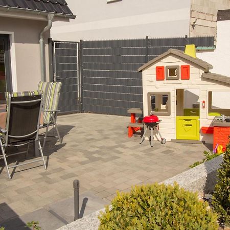 Familienfreundliches Ferienhaus In Kroepelin Экстерьер фото
