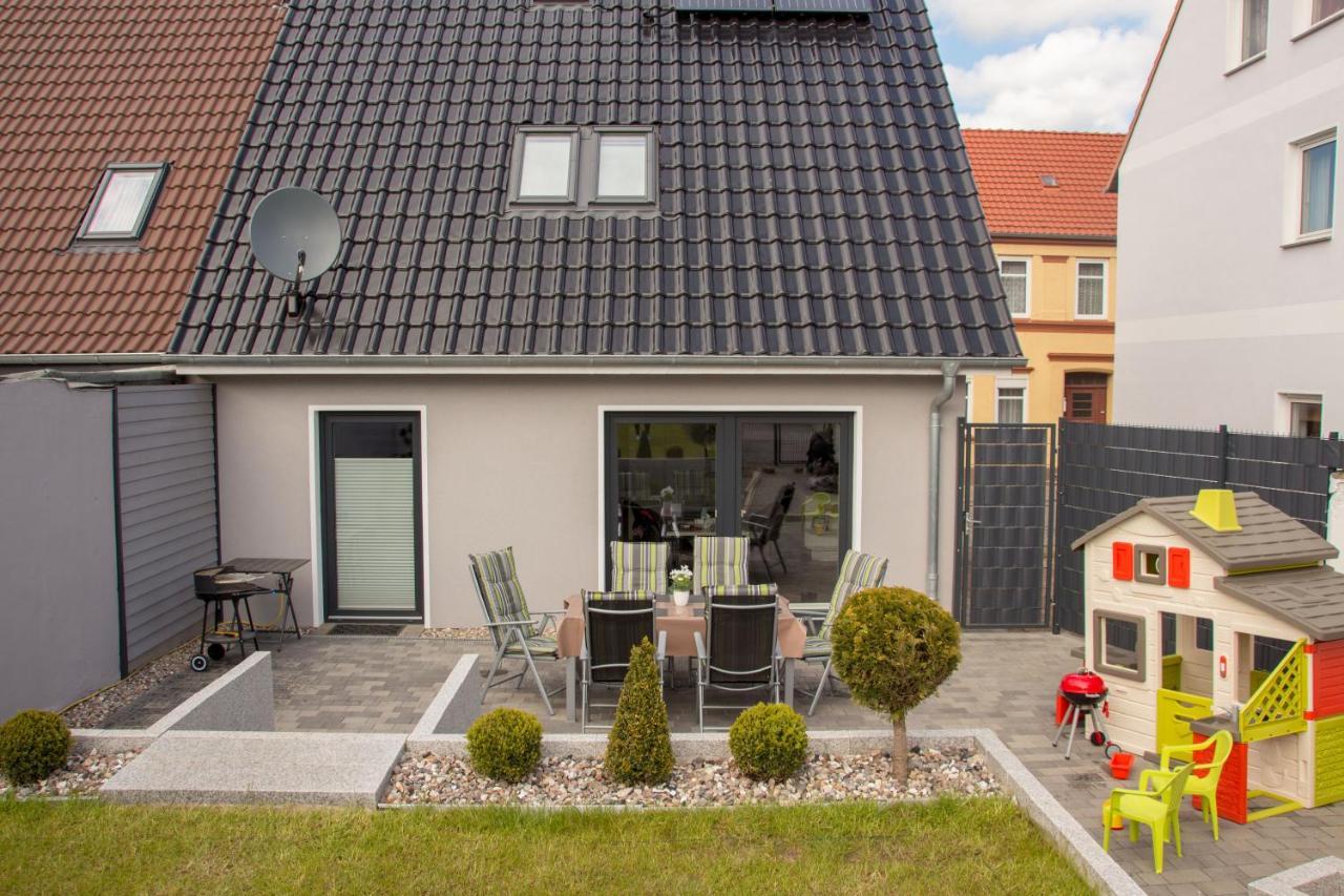 Familienfreundliches Ferienhaus In Kroepelin Экстерьер фото